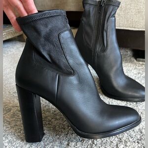 Vince Socks Leatehr Ankle Boots